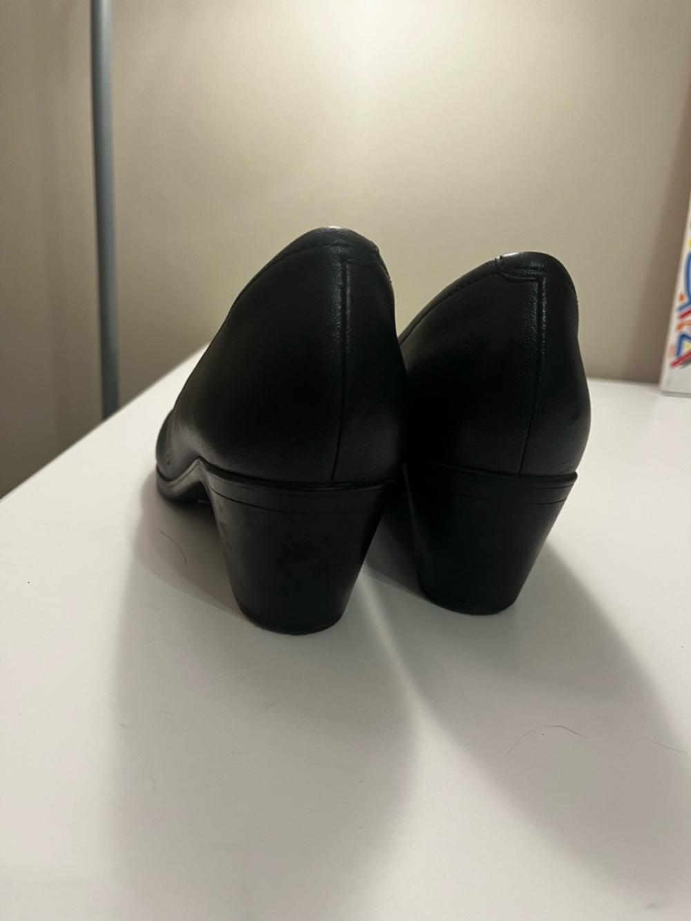 Clarks Collection women’s size 8 leather comfort pumps - Picture 8 of 9
